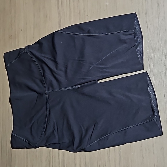 Lululemon High Rise Long Bike Short size 8 - Picture 1 of 4